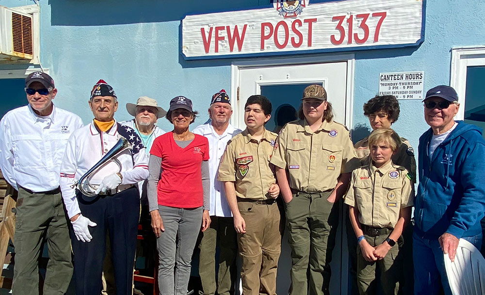 sle of Palms VFW Post 3137 Auxiliary members Charlie Missile, vice commander; Joe Houdek, post bugler; Mike Hanna, trustee; Carol Truslow, chaplain; Bo Stallings, post commander; Boy Scouts Rafal Pawlik, Davidson Bendell, Luke Pawlik, Brown Humphrey and Buddy Gillam, past post commander.