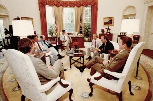 US President Regan Hosting an Oval Office Meeting