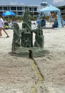 Recreation of the Wizard of Oz castle, made in the sand medium.