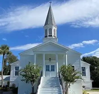 An exterior photo of First United Methodist Church in Isle of Palms, SC.